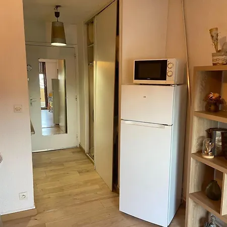 Un Date Love Au Bord De La Piscine *