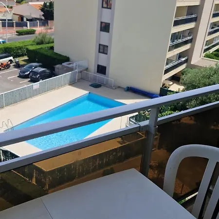 Appartamento Un Date Au Bord De La Piscine