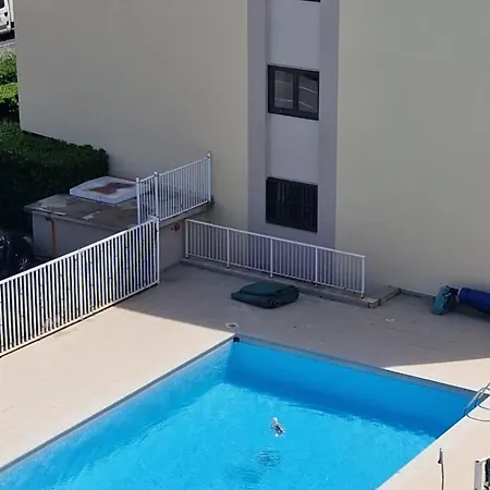 Un Date Au Bord De La Piscine Appartamento *